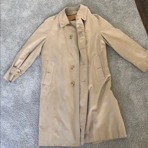 Women’s Burberry Vintage trench (Blyth1)